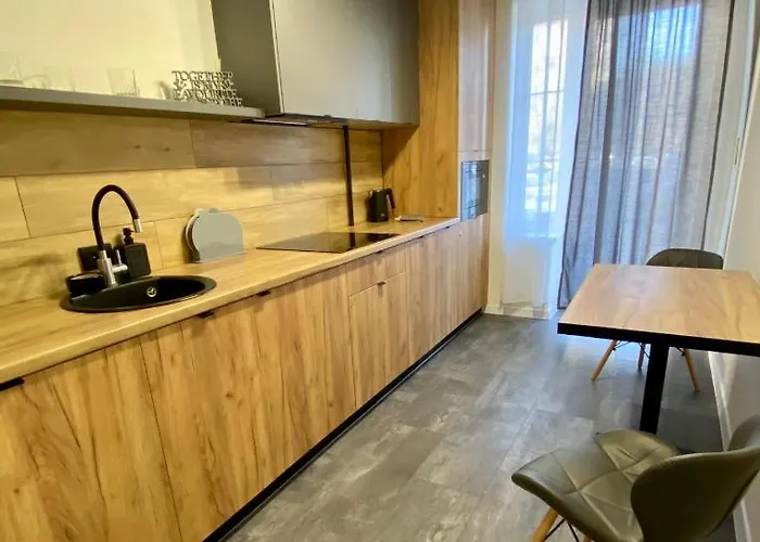 жк маєток володимирська 90 Apartment
